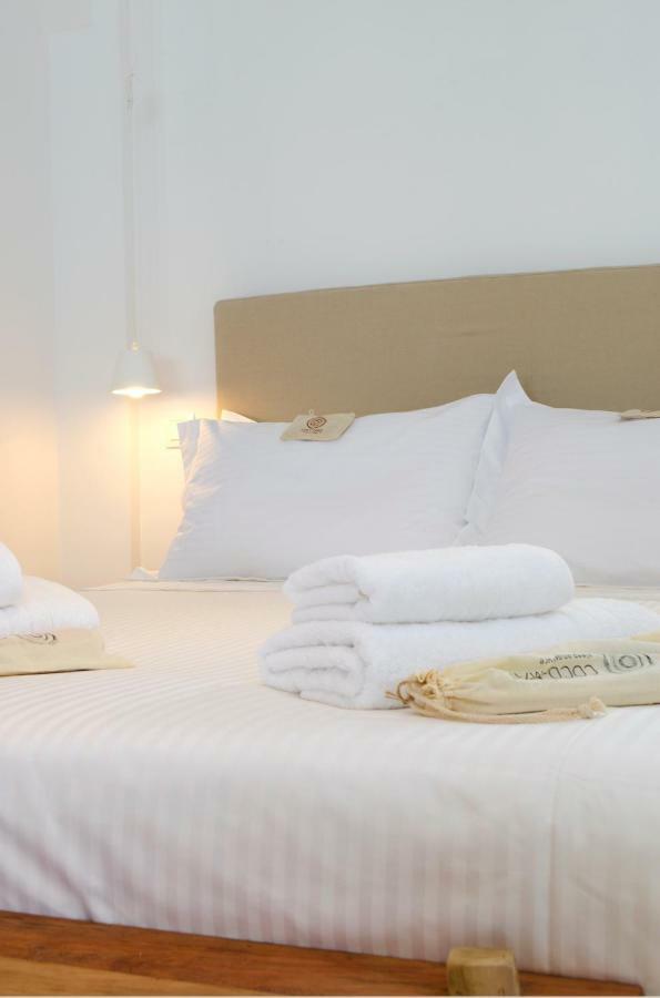 Thea Suites Nea Kallikrateia Dış mekan fotoğraf